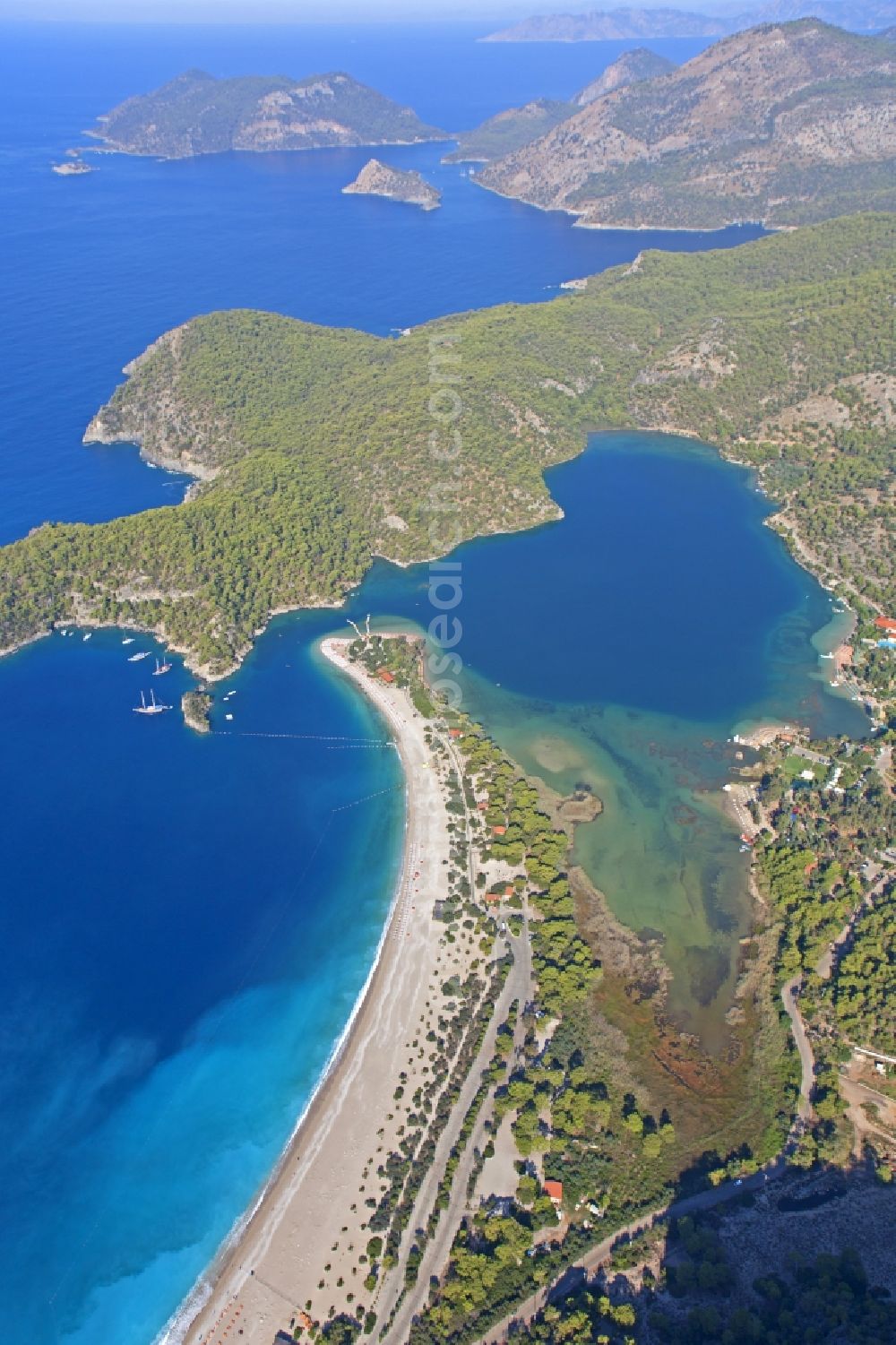 Aerial photograph Ölüdeniz - Coastline with the sandy beach of Oeluedeniz in Turkey