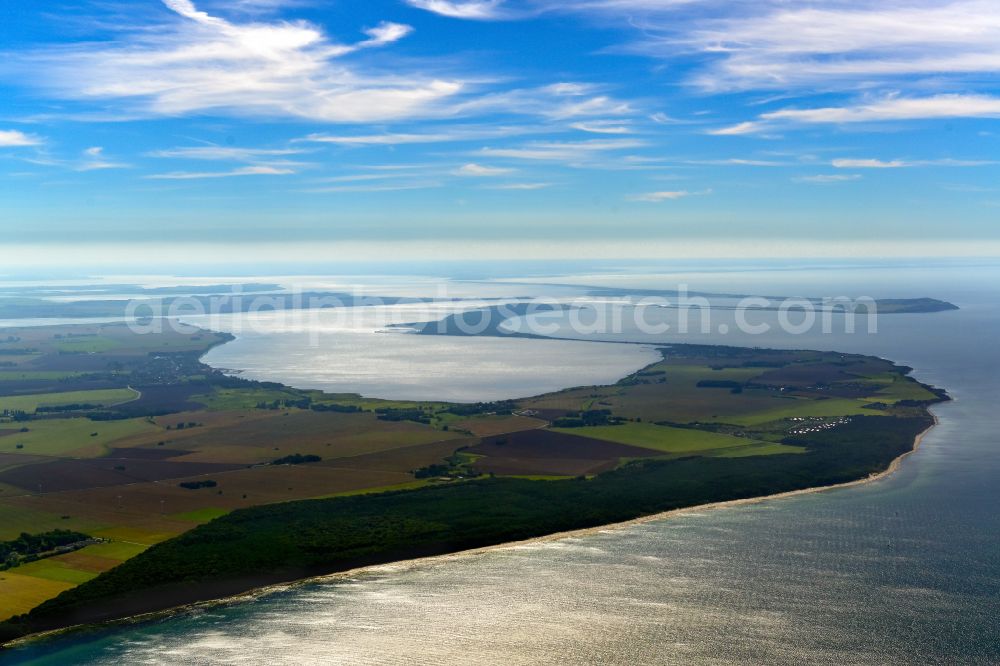 Dranske from the bird's eye view: Coastline on the sandy beach of of Baltic Sea in Dranske in the state Mecklenburg - Western Pomerania, Germany