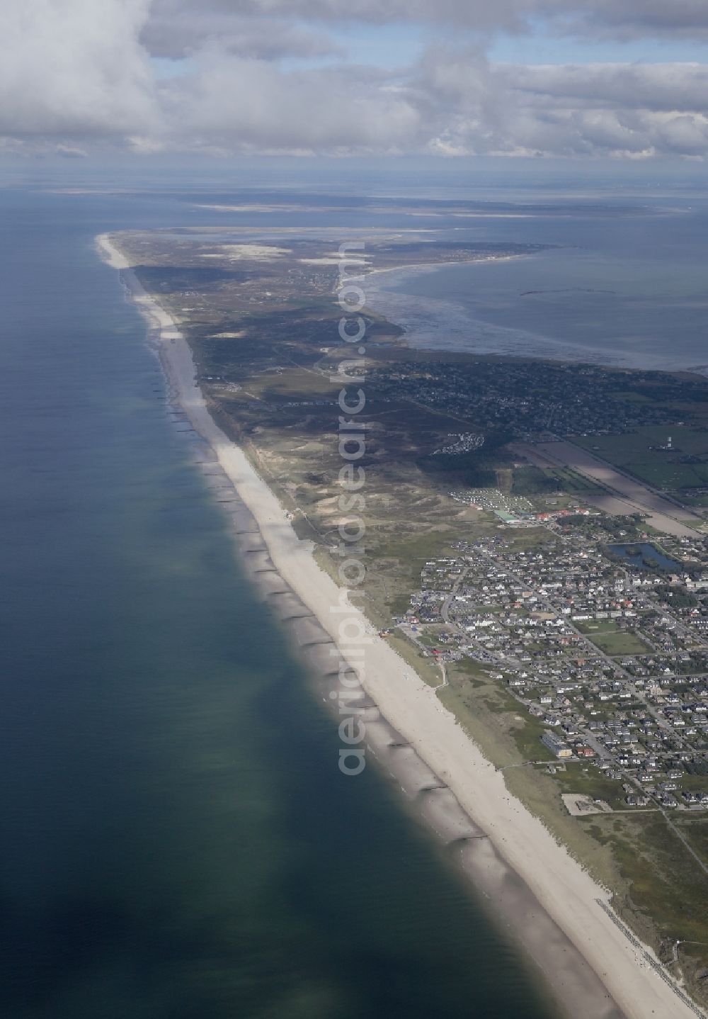 Aerial photograph Sylt - Coastline on the sandy beach of Nordsee in Sylt in the state Schleswig-Holstein