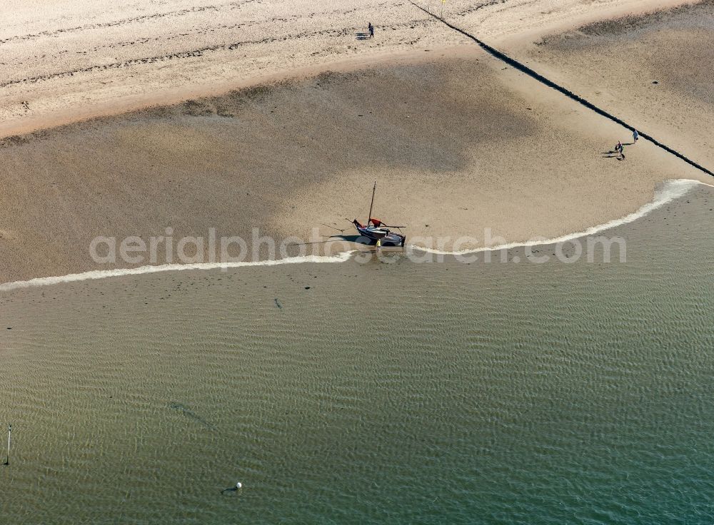 Utersum from above - Coastline on the sandy beach of North Sea in Utersum in the state Schleswig-Holstein