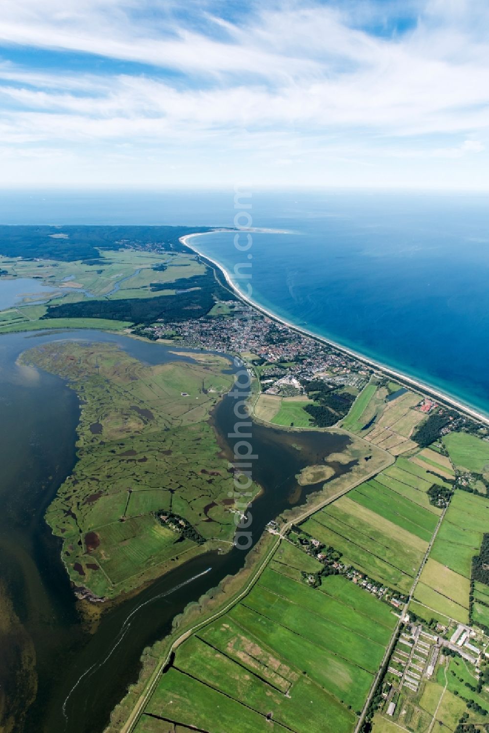 Aerial image Zingst - Coastline on the sandy beach of Baltic Sea near Zingst in the state Mecklenburg - Western Pomerania