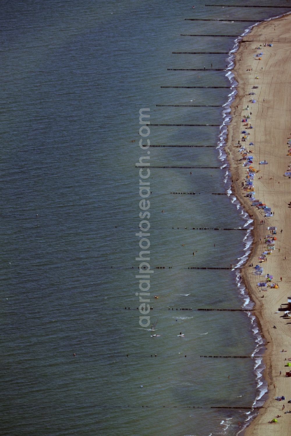 Aerial image Graal-Müritz - Coastline on the sandy beach of Ostsee in Graal-Mueritz in the state Mecklenburg - Western Pomerania