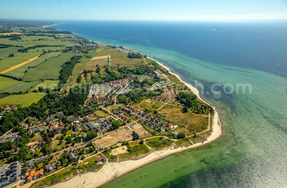 Aerial photograph Neustadt in Holstein - Coastline on the sandy beach of Baltic sea in Neustadt in Holstein in the state Schleswig-Holstein