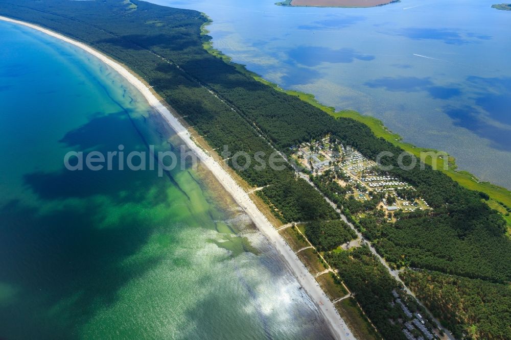 Aerial photograph Breege - Coastline on the sandy beach of Baltic Sea in the district Juliusruh in Breege in the state Mecklenburg - Western Pomerania, Germany