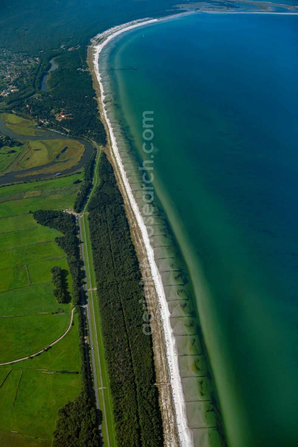 Aerial photograph Prerow - Coastline on the sandy beach of Baltic Sea in Prerow in the state , Germany