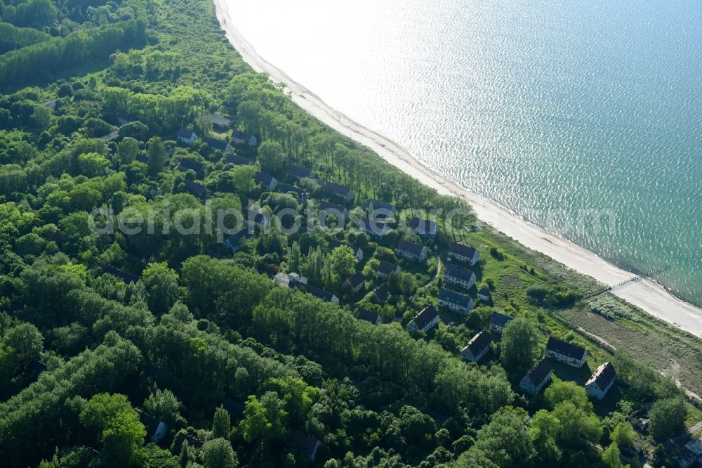 Aerial photograph Rerik - Coastline on the sandy beach of Baltic Sea in Rerik in the state Mecklenburg - Western Pomerania, Germany