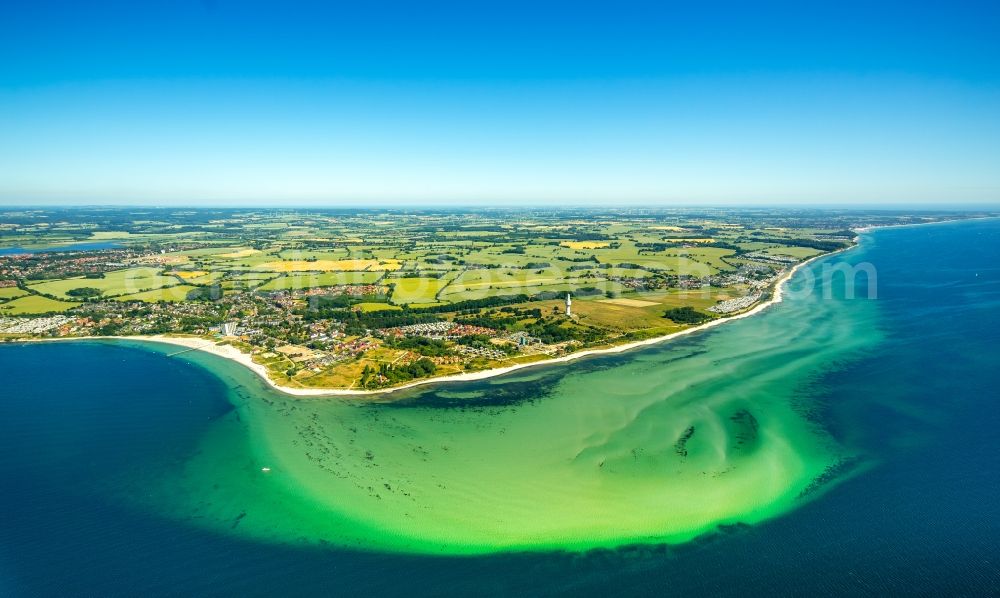 Aerial photograph Travemünde - Coastline on the sandy beach of Ostsee in Travemuende in the state Schleswig-Holstein