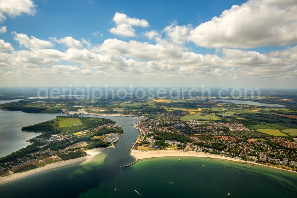 Aerial image Lübeck - Coastline on the sandy beach of baltic sea near Travemuende in Luebeck in the state Schleswig-Holstein