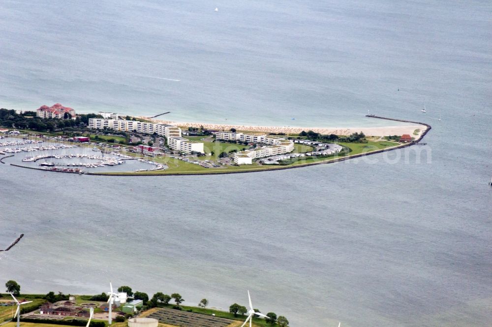 Fehmarn from above - Coastline on the sandy beach of Suedstrand in Fehmarn in the state Schleswig-Holstein