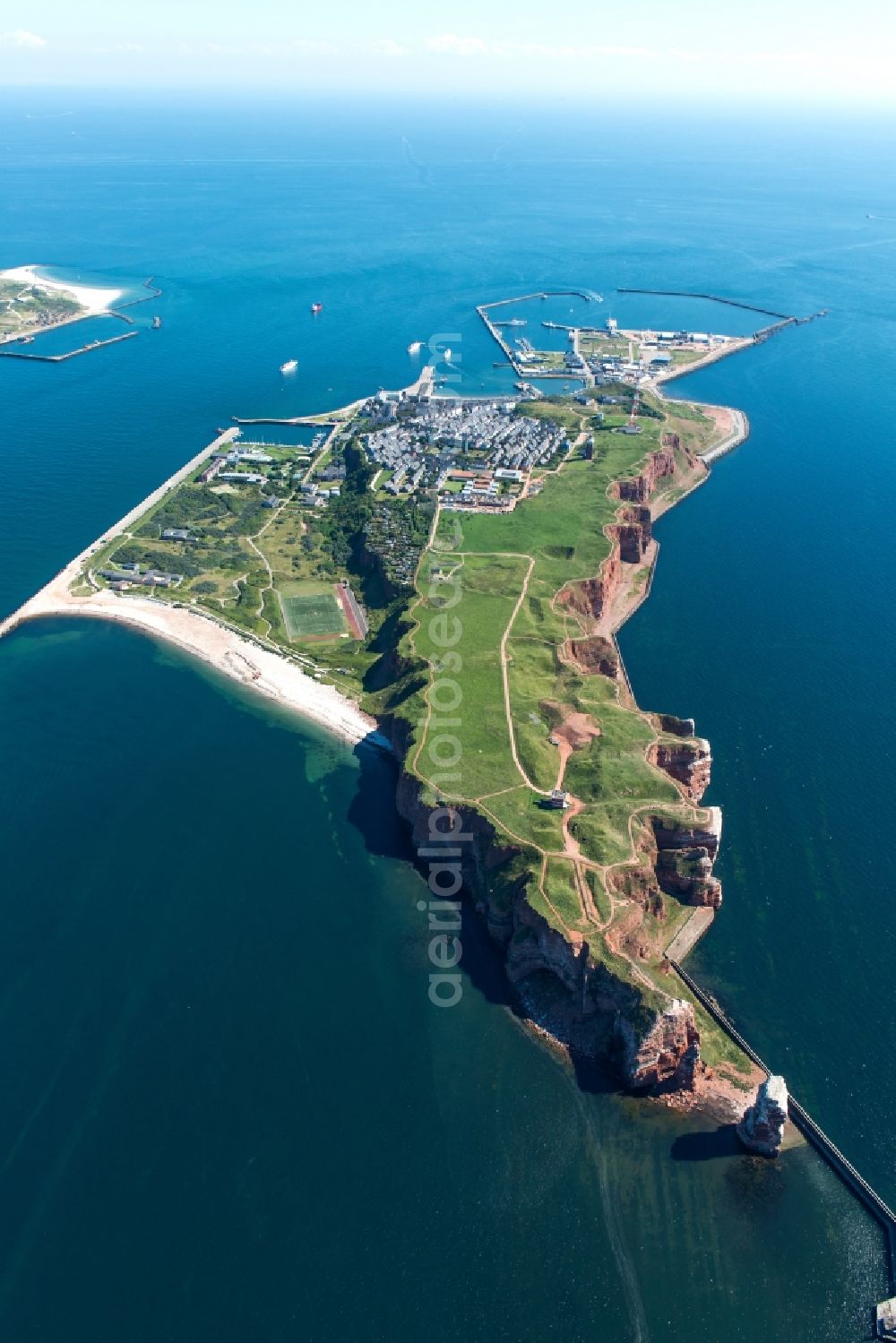 Aerial photograph Helgoland - Coastline of cliffs of the island of Helgoland in the North Sea in Schleswig-Holstein