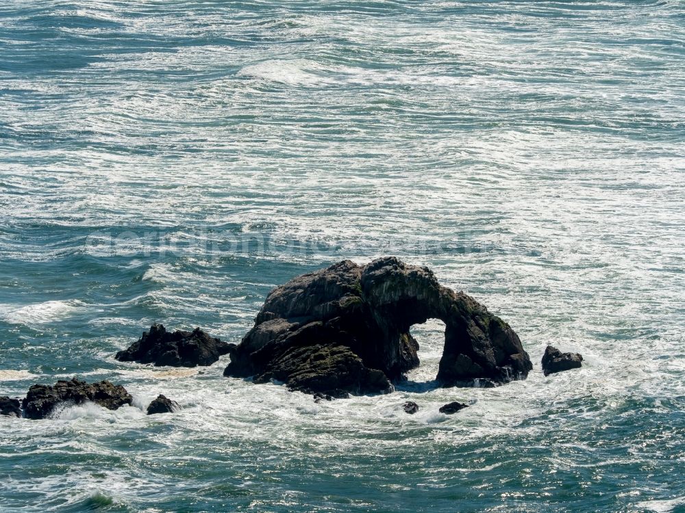 San Francisco from the bird's eye view: Coastline at the rocky cliffs of South Bay in San Francisco in California, USA