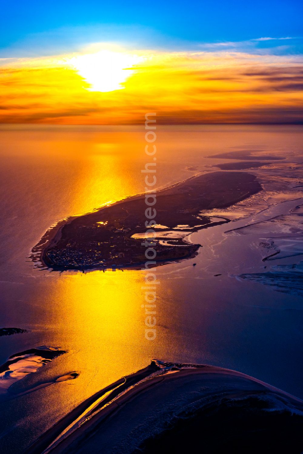 Norderney from the bird's eye view: Coastal area of the North Sea - the island of Norderney at sunrise in Norderney in the state Lower Saxony, Germany