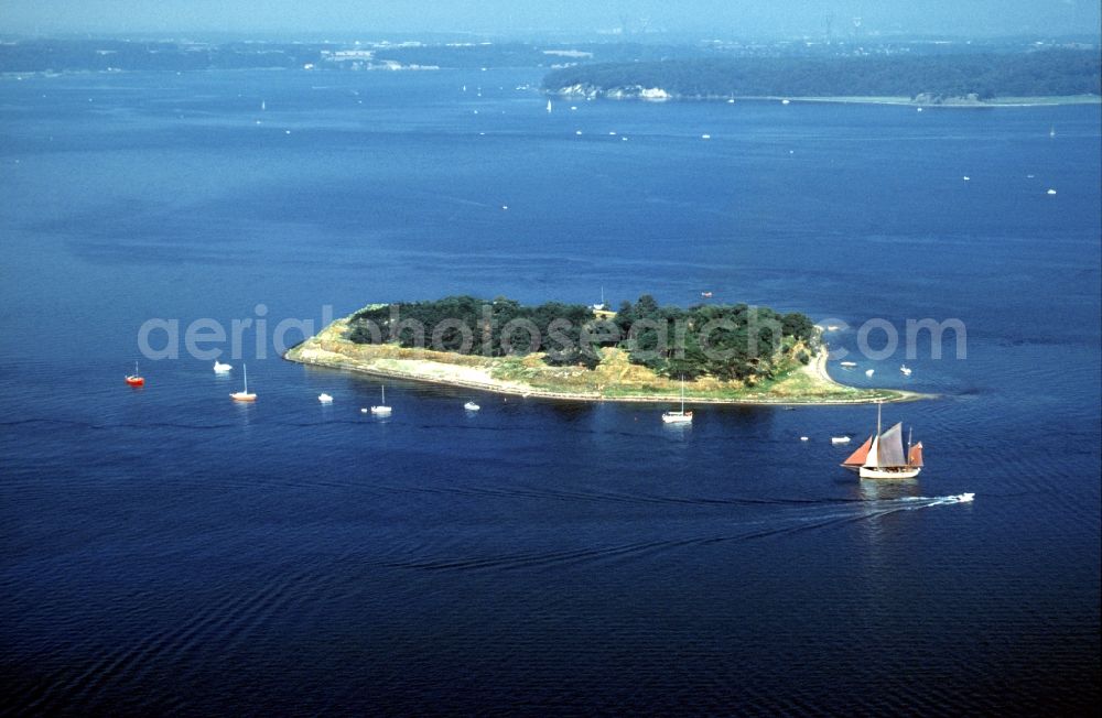 Middelfart from the bird's eye view: Coastal area of the Faenoekalv - Island in Middelfart in Syddanmark, Denmark