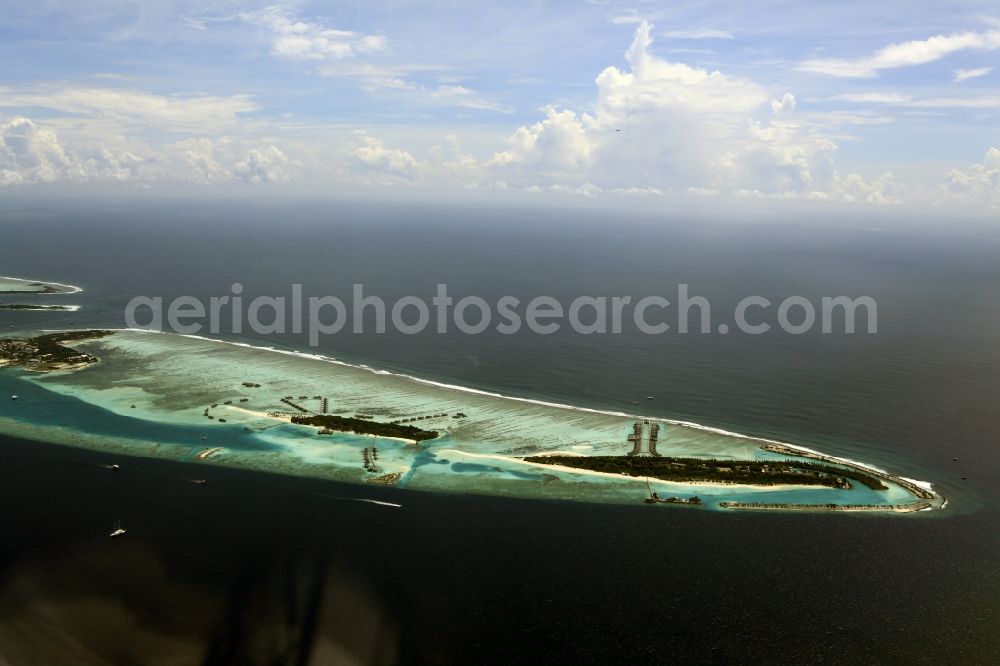 Dharanboodhoo from above - Coastal Indian Ocean - island in Dhahran Boodhoo in Central Province, Maldives