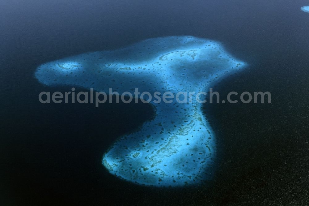 Dharanboodhoo from above - Coastal Indian Ocean - island in Dhahran Boodhoo in Central Province, Maldives