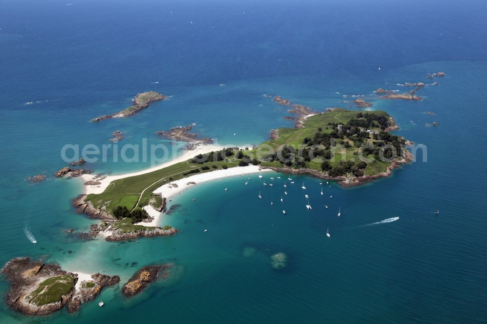 Saint-Jacut-de-la-Mer from the bird's eye view: Coastal area of the L'archipel of Ebihens - Island in Saint-Jacut-de-la-Mer in Brittany, France