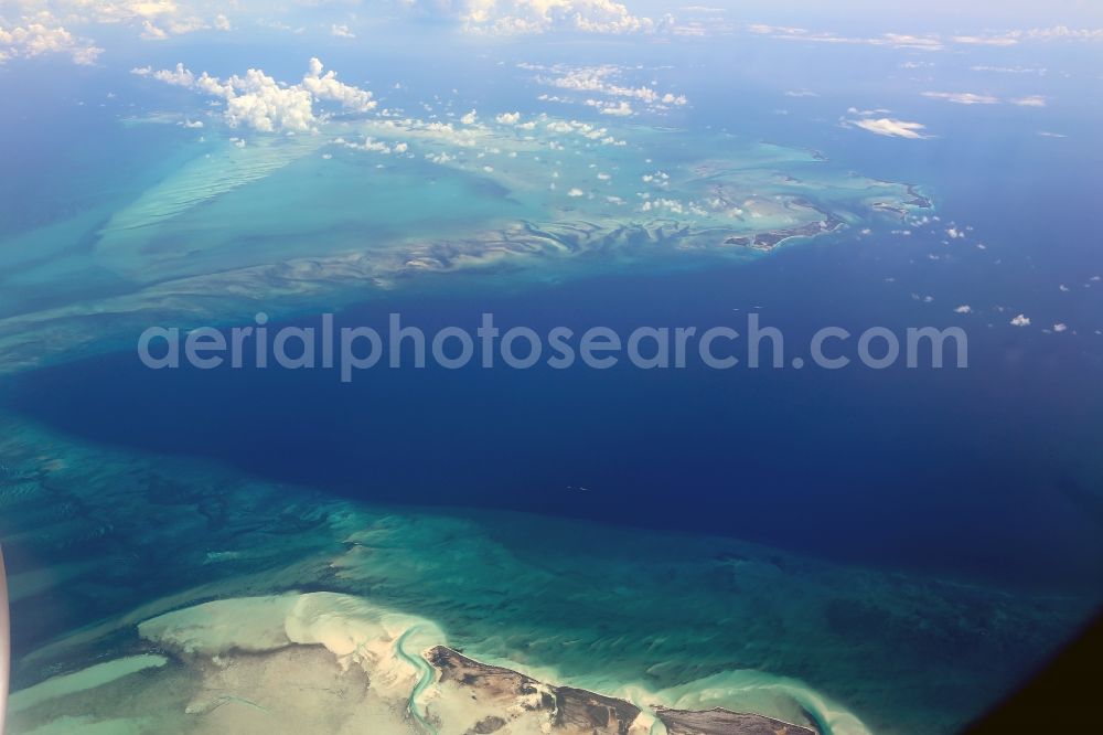 Aerial photograph Karibische Inseln - Coastal Caribbean Pacific islands on the edge of the North Atlantic Ocean in Ragged Iceland, Bahamas