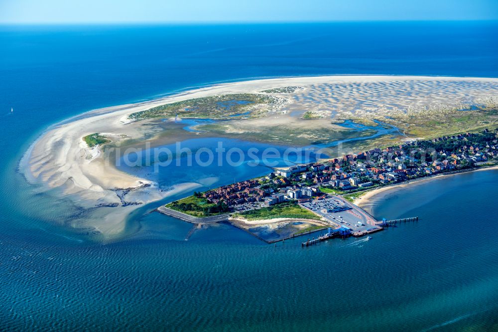 Aerial photograph Wittdün auf Amrum - Coastal area of southern tip of the North Sea island Amrum and pier in the state Schleswig-Holstein