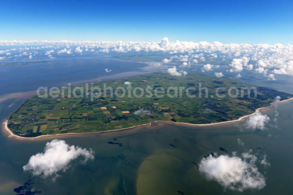 Nieblum from above - Coastal area of the North Sea - Island Foehr in Nieblum in the state Schleswig-Holstein