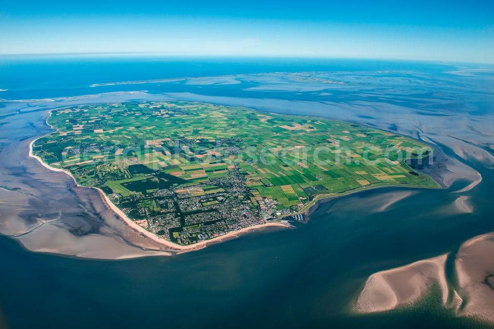 Alkersum from the bird's eye view: Coastal area of the North Sea - Island Foehr in Nieblum in the state Schleswig-Holstein