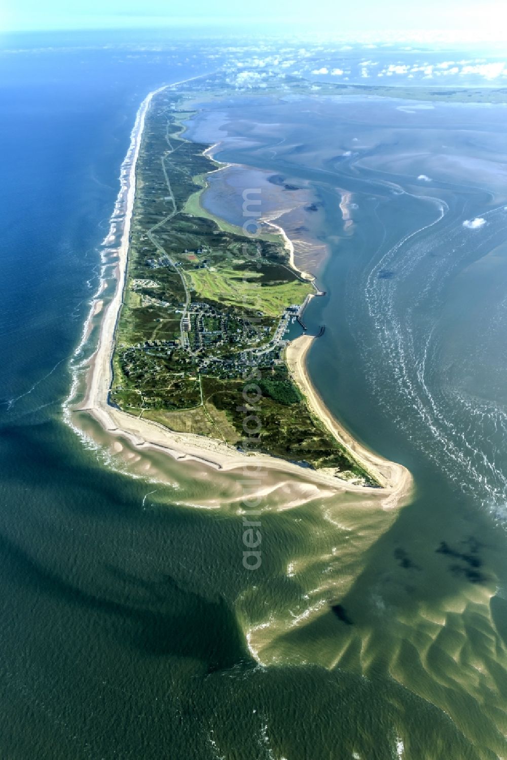 Aerial photograph Hörnum (Sylt) - Coastal area of the Nordsee - Island in Hoernum (Sylt) in the state Schleswig-Holstein