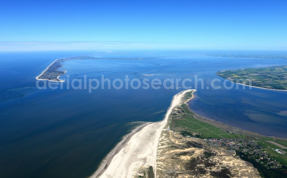 Wittdün auf Amrum from the bird's eye view: Coastal area of the Nordsee - Island in Norddorf in the state Schleswig-Holstein