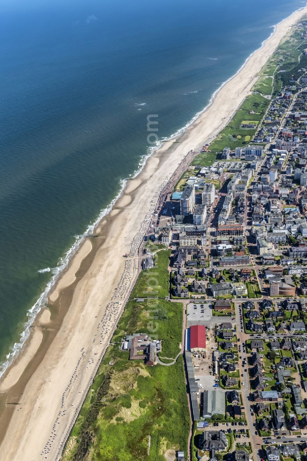 Sylt from the bird's eye view: Coastal area of the North Sea - Island in the district Westerland in Sylt in the state Schleswig-Holstein