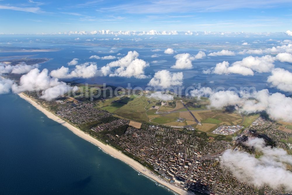 Wenningstedt (Sylt) from above - Coastal area of the North Sea - Island in Wenningstedt (Sylt) in the state Schleswig-Holstein