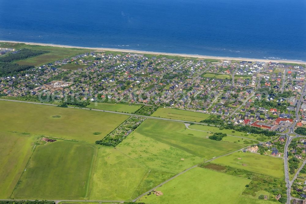 Wenningstedt-Braderup (Sylt) from the bird's eye view: Coastal area of the North Sea - Island in Wenningstedt (Sylt) in the state Schleswig-Holstein