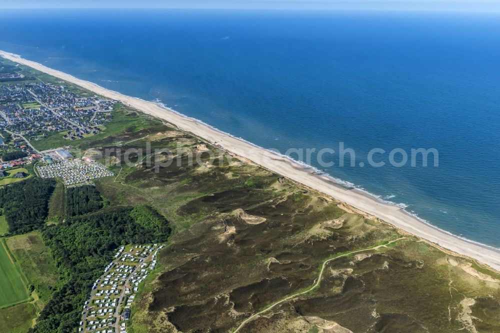 Aerial image Wenningstedt-Braderup (Sylt) - Coastal area of the North Sea - Island in Wenningstedt (Sylt) in the state Schleswig-Holstein