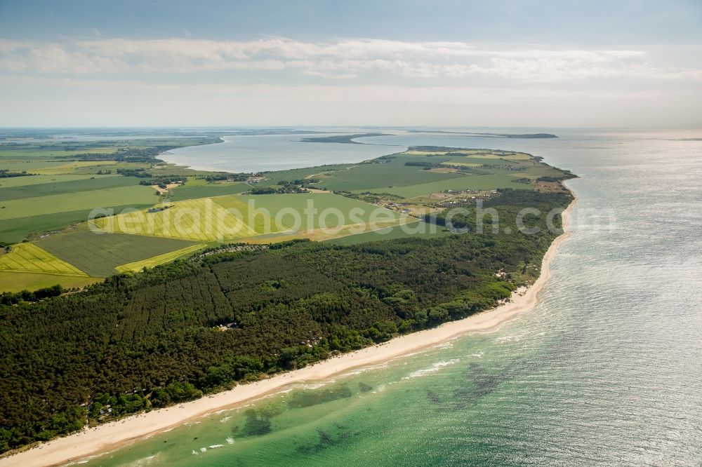 Aerial image Dranske - Coastal area of the Baltic Sea island Ruegen - Island in Dranske in the state Mecklenburg - Western Pomerania