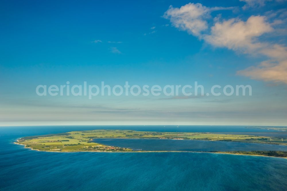 Dranske from the bird's eye view: Coastal area of the Baltic Sea island Ruegen - Island in Dranske in the state Mecklenburg - Western Pomerania