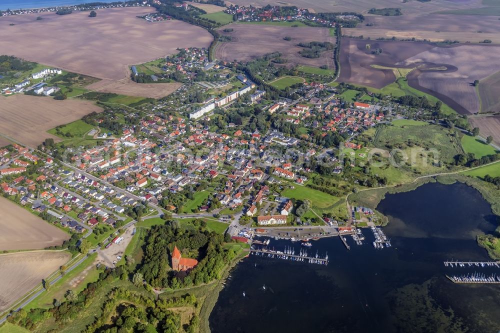 Aerial photograph Insel Poel - Coastal area of the Poel Kirchdorf - Island in Insel Poel at the Baltic Sea in the state Mecklenburg - Western Pomerania