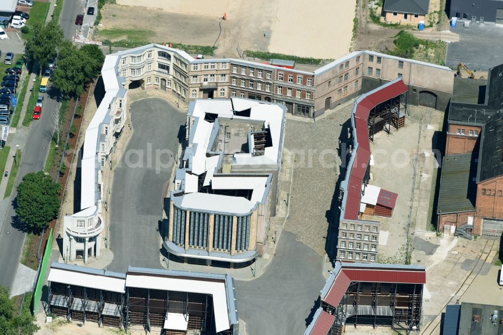 Potsdam from the bird's eye view: House, facades and streets of the film scene Auto Agentur Potsdam on Ulmenstrasse in the district Babelsberg in Potsdam in the state Brandenburg, Germany