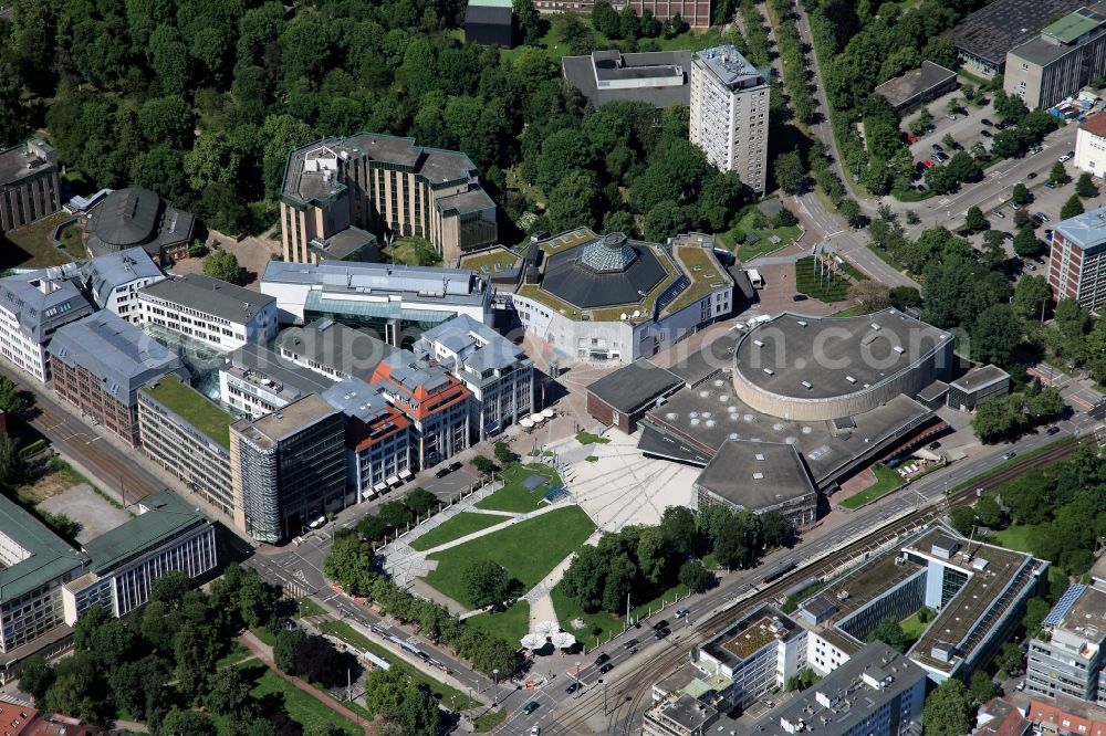 Aerial photograph Stuttgart - Arts and Conference Centre Liederhalle in Stuttgart in the state of Baden-Wuerttemberg. The centre is a concert hall and exhibition centre and is located in the University part of the Mitte district of the city. It is one of the most important arts & culture buildings of the Post-War era in Germany. It was opened in 1956 and extended during the 1990s