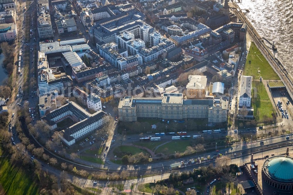 Aerial image Düsseldorf - Cultural and artistic center in the Academy Building Kunstakademie Duesseldorf on Eiskellerstrasse in the district Zentrum in Duesseldorf in the state North Rhine-Westphalia, Germany