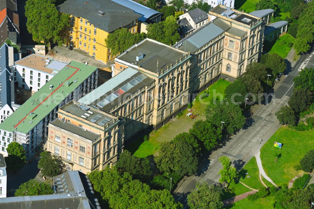 Aerial image Düsseldorf - Cultural and artistic center in the Academy Building Kunstakademie Duesseldorf on Eiskellerstrasse in the district Zentrum in Duesseldorf in the state North Rhine-Westphalia, Germany