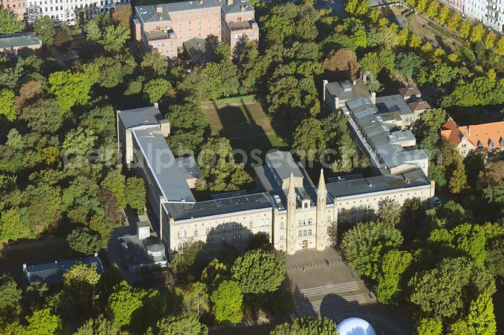 Berlin from the bird's eye view: Cultural and artistic center Kunstraum Kreuzberg/Bethanien at Mariannenplatz in the district Kreuzberg in Berlin, Germany