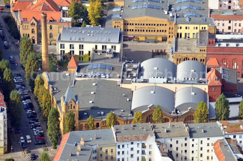 Berlin Prenzlauer Berg from the bird's eye view: Die Kulturbrauerei in Berlin. Die ehemalige Brauerei wurde in ein Kulturzentrum umgewandelt. Dort findet man ein Kino, verschiedene Veranstaltungsorte, wie das Kesselhaus und den Frannz Klub sowie diverse Probenräumer und vieles mehr. Sie liegt an der Schönhauser Allee. Kulturbrauerei Berlin evolved from a brewery to a cultural place. It contains a cinema, theatre, rehearsal rooms, and venues like the so called Kesselhaus or Frannz Klub and much more. It is situated near Schoenhauser Allee.