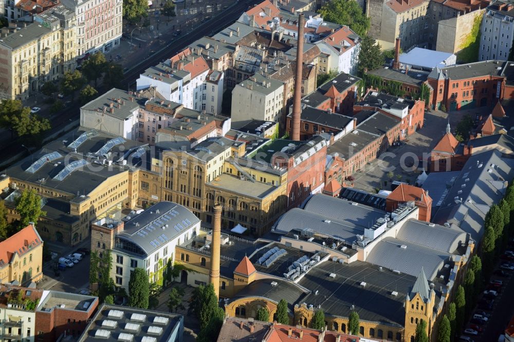 Aerial photograph Berlin Prenzlauer Berg - Kulturbrauerei Berlin evolved from a brewery to a cultural place. It contains a cinema, theatre, rehearsal rooms, and venues like the so called Kesselhaus or Frannz Klub and much more. It is situated near Schoenhauser Allee