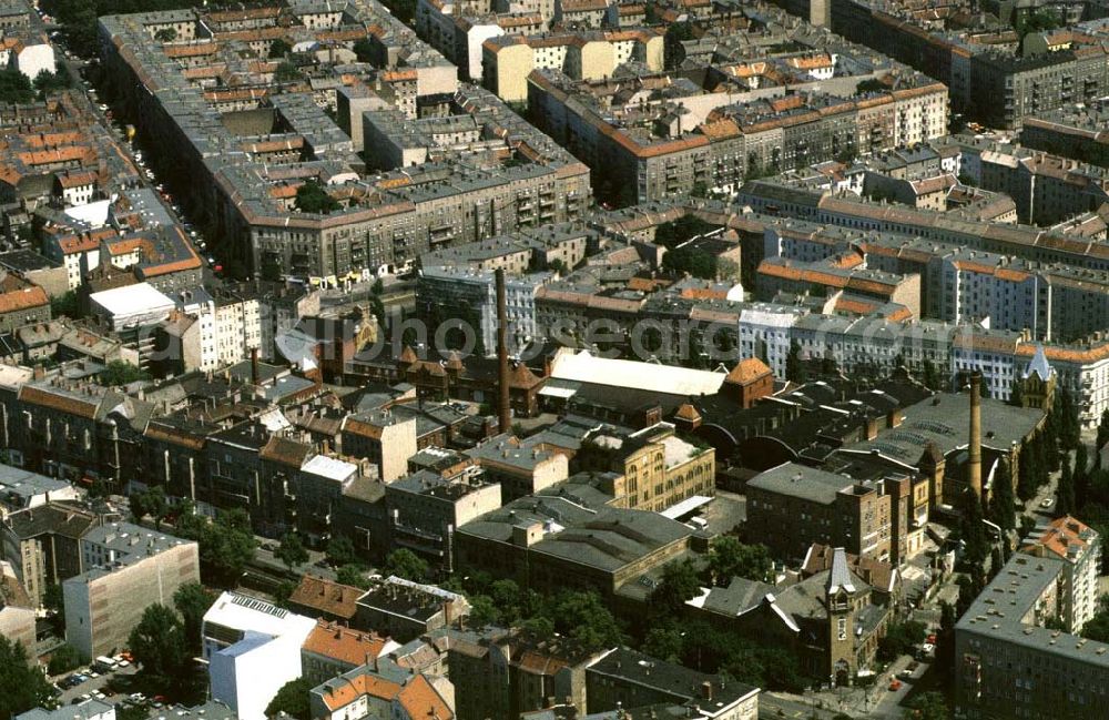 Berlin Prenzlauer-Berg from the bird's eye view: Kulturbrauerei im Prenzlauer Berg an der Schönhauser Allee