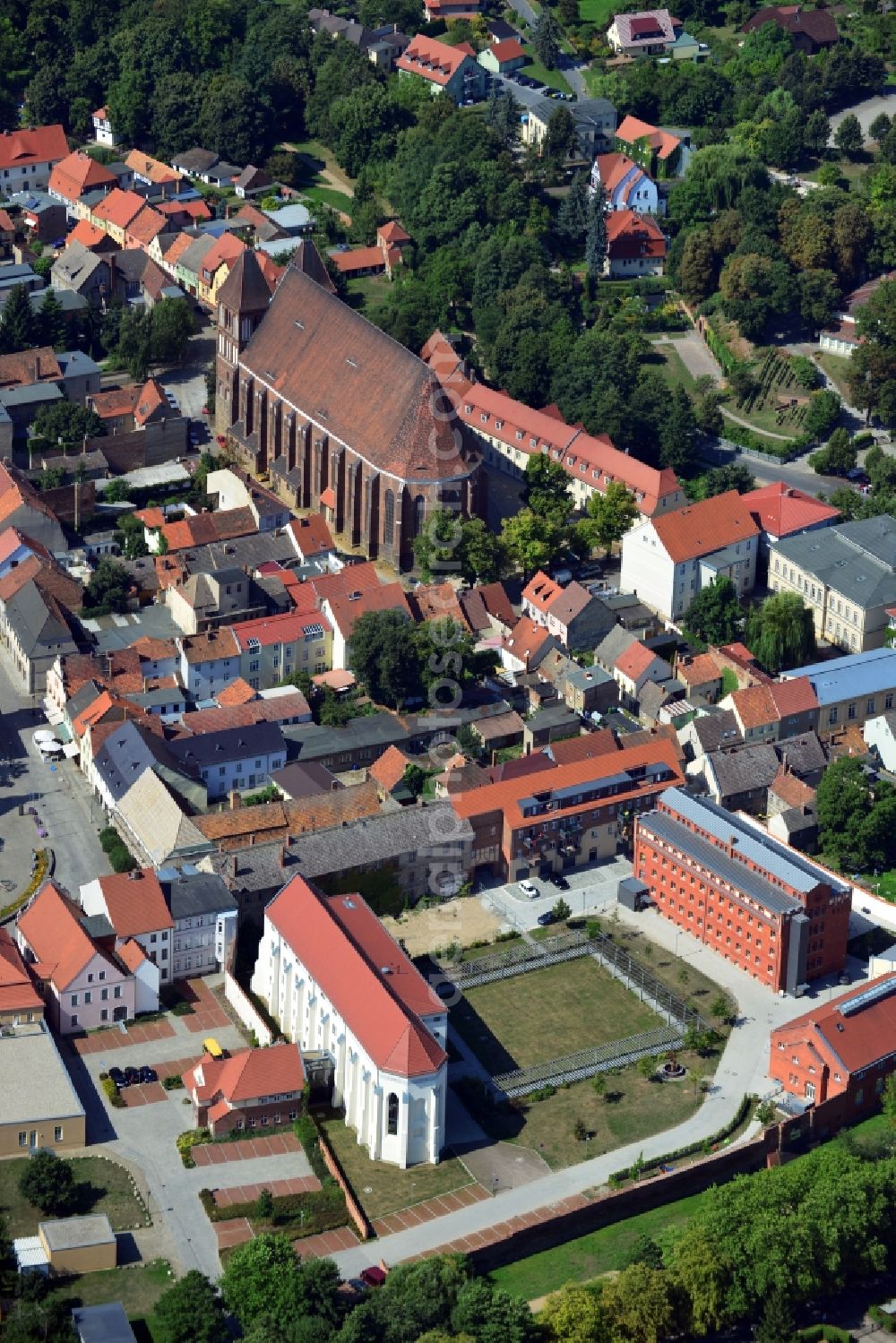 Aerial photograph Luckau - Culture Church and former prison in the center of Luckau in Brandenburg