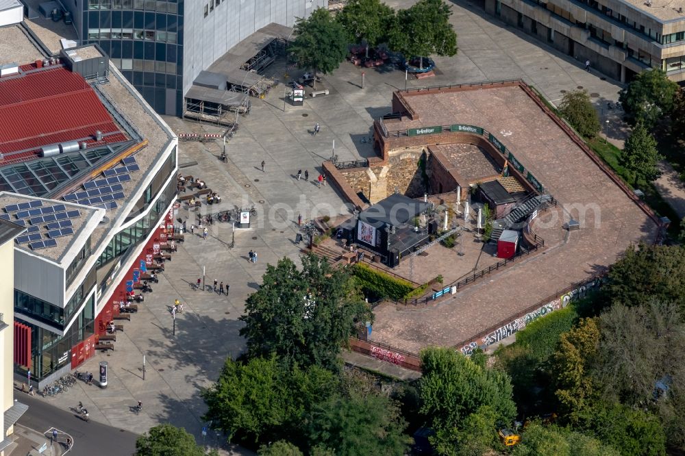 Leipzig from the bird's eye view: Cultural center Moritzbastei on Kurt-Masur-Platz in the district Zentrum in Leipzig in the state Saxony, Germany