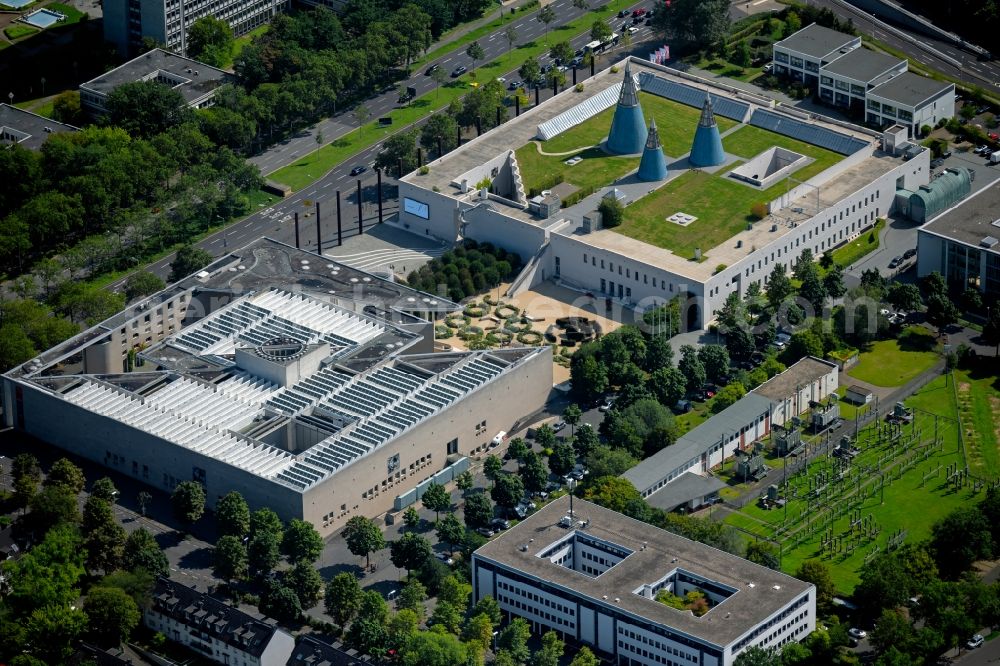 Bonn from above - Art and exhibition hall and museum building ensemble Kunstmuseum Bonn on Friedrich-Ebert-Allee in Bonn in North Rhine-Westphalia, in Germany