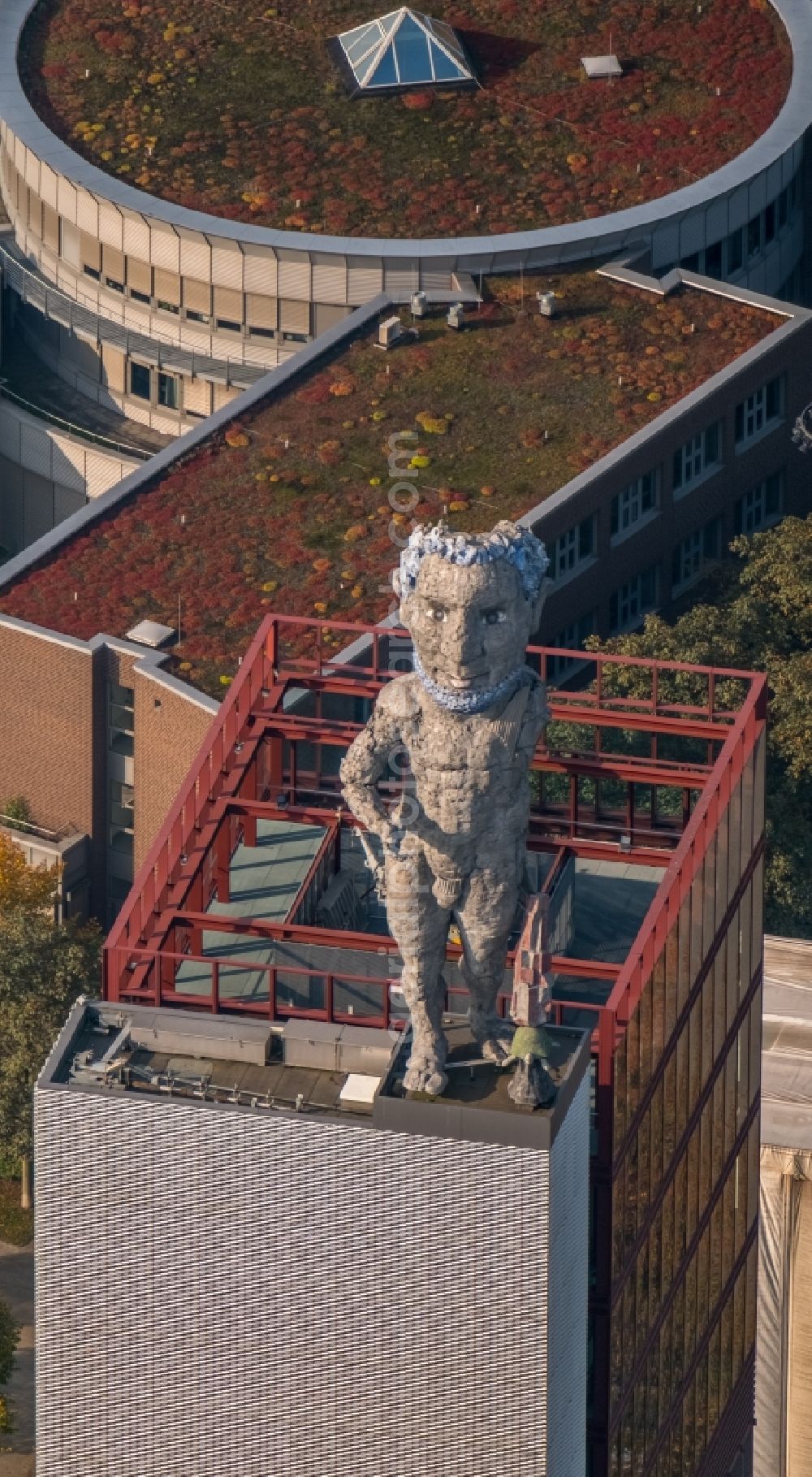 Aerial image Gelsenkirchen - HERCULES OF GELSENKIRCHEN on the observation tower on the Office building of the administrative and business center of Vivawest Wohnen GmbH, headquartered in Nordsternpark on the former Nordstern colliery in Gelsenkirchen in North Rhine-Westphalia