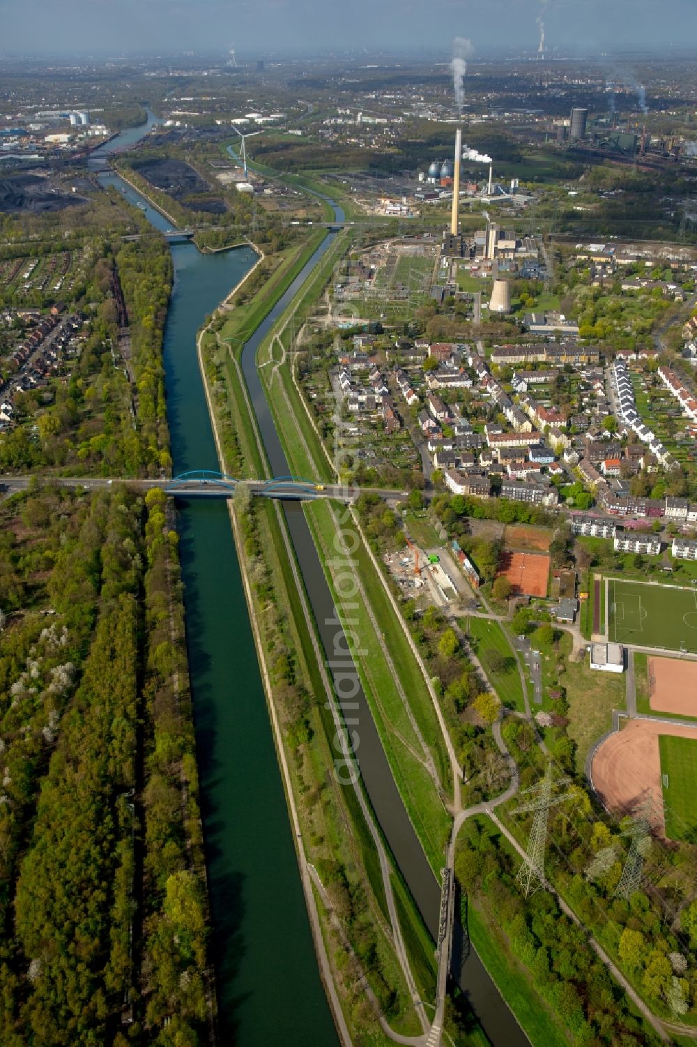 Aerial image Essen - Outdoor art- installation Carbon Obelisk on Emscherinsel in Essen in the state North Rhine-Westphalia