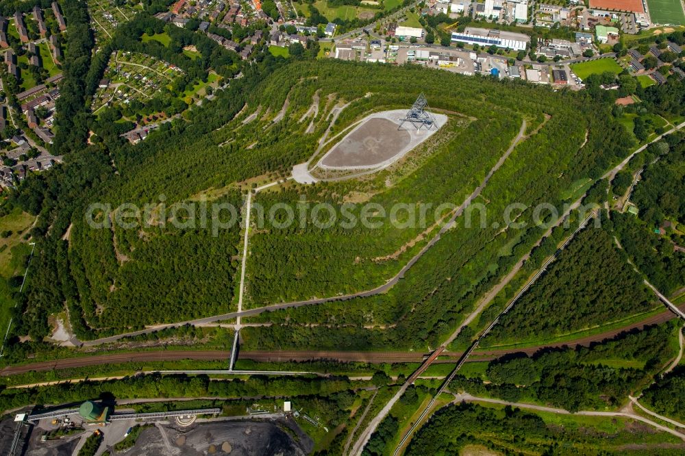 Aerial image Bottrop - Outdoor art- installation Haldenereignis Emscherblick - Tetraeder in Bottrop in the state North Rhine-Westphalia