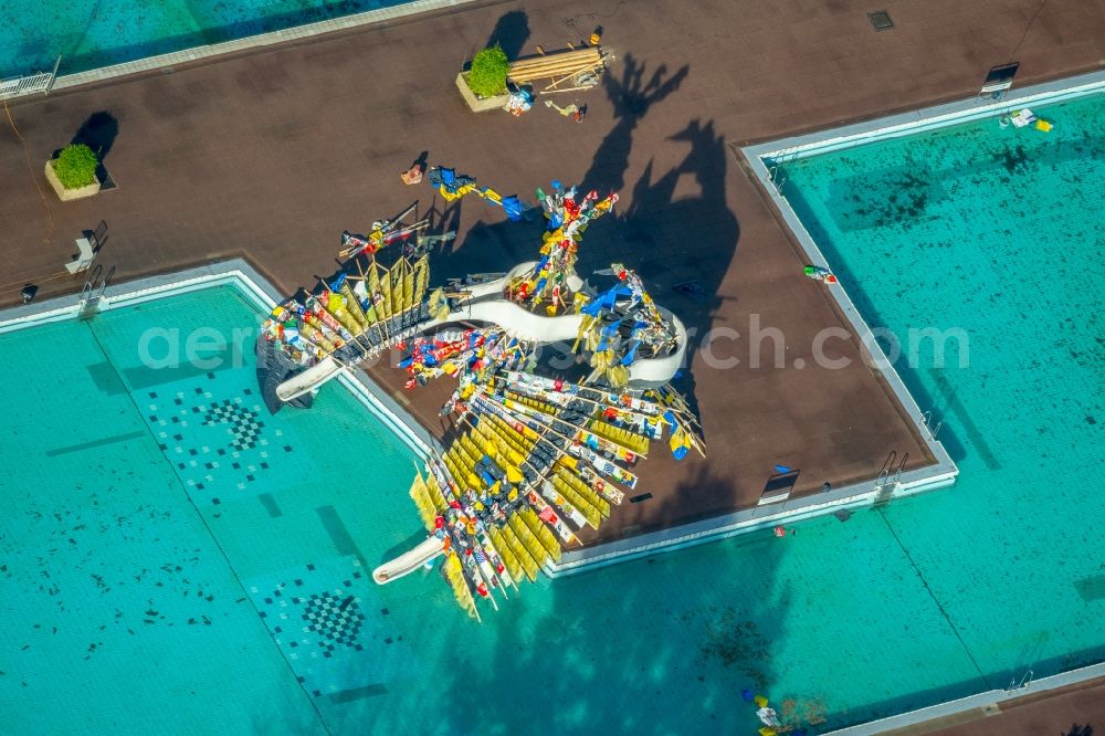 Aerial photograph Essen - Swimming pool of the Grugabad in Essen in the state North Rhine-Westphalia