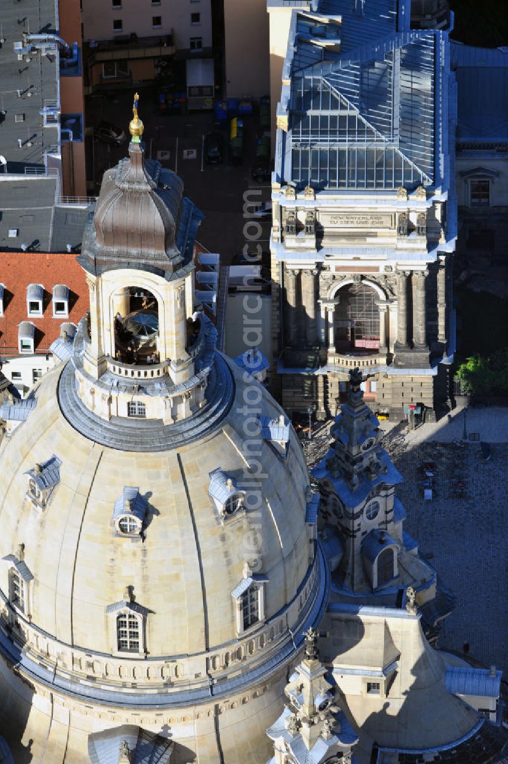 Dresden from above - Blick auf die Kuppel der wiederhergestellte Dresdner Frauenkirche, der evangelisch-lutherische Kirche des Barocks und der prägende Monumentalbau des Dresdner Neumarkt. View of the restored Frauenkirche in Dresden, the Evangelical-Lutheran Church of the Baroque and monumental building on the Neumarkt.