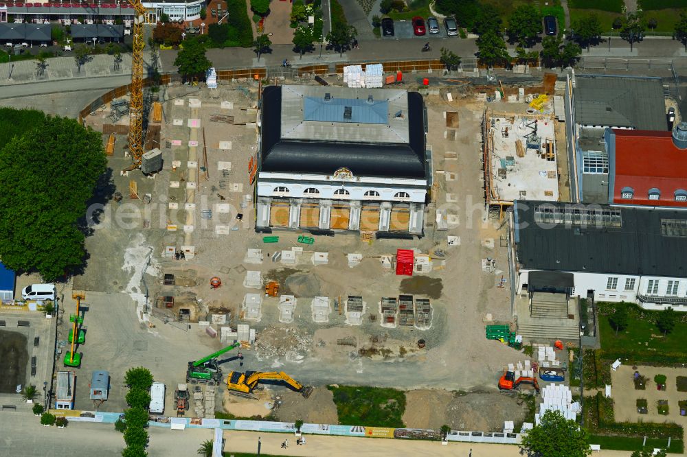 Bad Salzuflen from the bird's eye view: Festbau and Kurhaus building - conversion and revitalization construction site with the gutted gala hall on Parkstrasse in Bad Salzuflen in the state of North Rhine-Westphalia, Germany